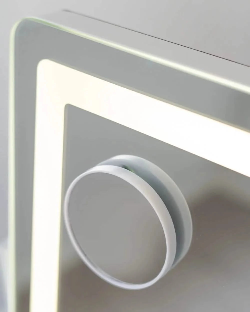 Espejo con Luz - LED----Misswood